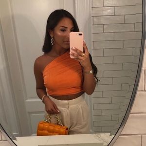 One shoulder crop top